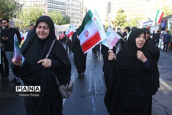 راهپیمایی یوم الله ۱۳ آبان در تهران