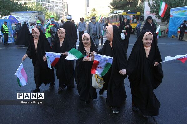 راهپیمایی یوم الله ۱۳ آبان در تهران