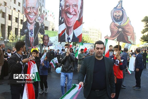 راهپیمایی یوم الله ۱۳ آبان در تهران