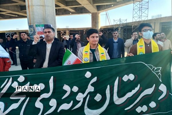 حضور فرهنگیان و دانش‌آموزان در حماسه 13 آبان/ تبریز