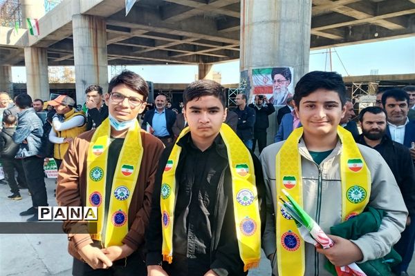 حضور فرهنگیان و دانش‌آموزان در حماسه 13 آبان/ تبریز