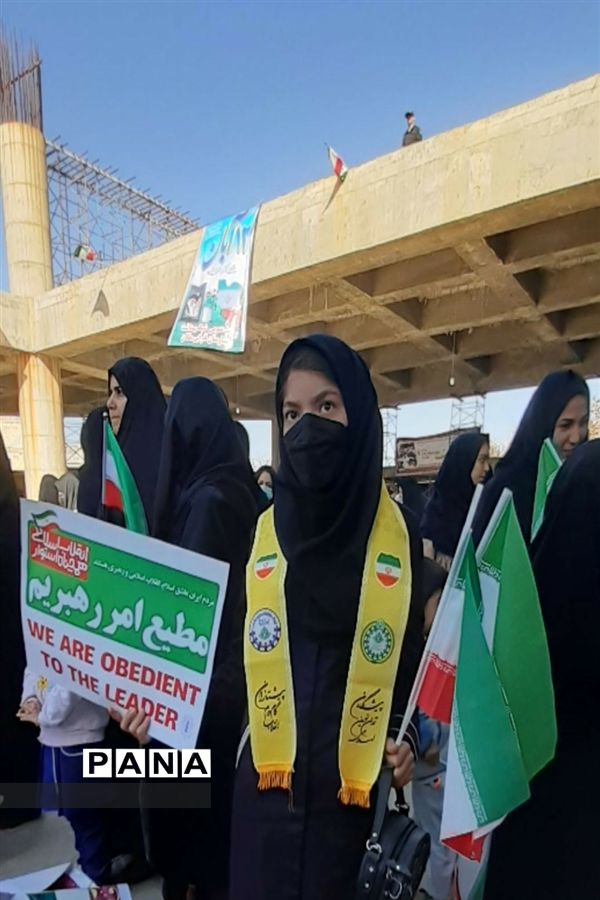 حضور فرهنگیان و دانش‌آموزان در حماسه 13 آبان/ تبریز