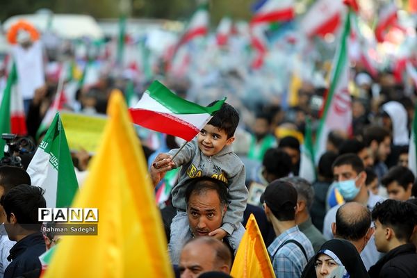 راهپیمایی یوم الله ۱۳ آبان در تهران