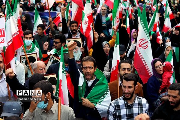 راهپیمایی یوم الله ۱۳ آبان در تهران