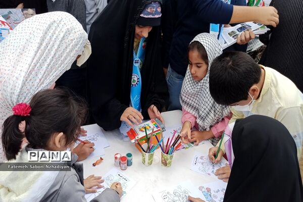 برپایی موکب سازمان دانش‌آموزی ناحیه ۳ در حرم مطهر شاهچراغ (ع)