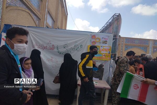 برپایی موکب سازمان دانش‌آموزی ناحیه ۳ در حرم مطهر شاهچراغ (ع)