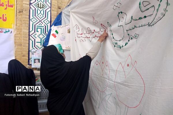 برپایی موکب سازمان دانش‌آموزی ناحیه ۳ در حرم مطهر شاهچراغ (ع)