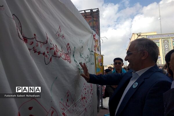 برپایی موکب سازمان دانش‌آموزی ناحیه ۳ در حرم مطهر شاهچراغ (ع)
