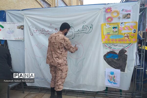 برپایی موکب سازمان دانش‌آموزی ناحیه ۳ در حرم مطهر شاهچراغ (ع)