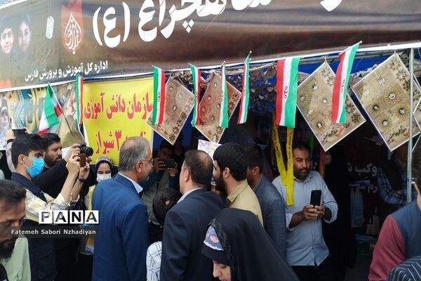 برپایی موکب سازمان دانش‌آموزی ناحیه ۳ در حرم مطهر شاهچراغ (ع)
