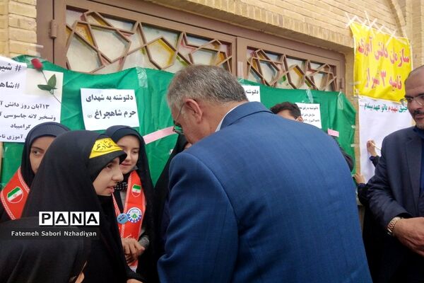 برپایی موکب سازمان دانش‌آموزی ناحیه ۳ در حرم مطهر شاهچراغ (ع)