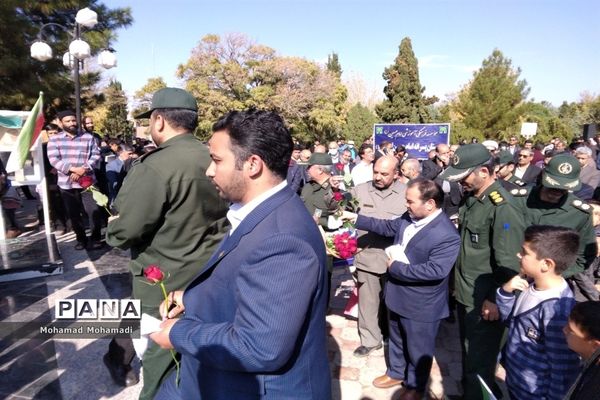 حماسه حضور پرشور مردم کاشمر در راهپیمایی یوم الله ۱۳ آبان