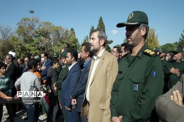 حماسه حضور پرشور مردم کاشمر در راهپیمایی یوم الله ۱۳ آبان