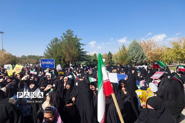 حماسه حضور پرشور مردم کاشمر در راهپیمایی یوم الله ۱۳ آبان