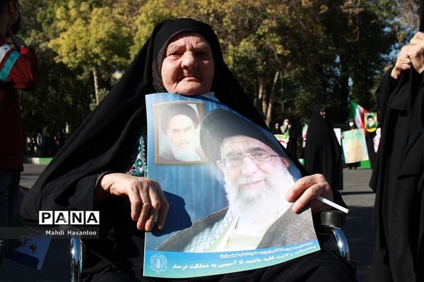 راهپیمایی 13 آبان در زنجان