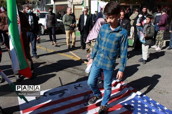 راهپیمایی 13 آبان در زنجان
