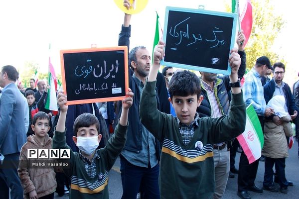 راهپیمایی 13 آبان در زنجان