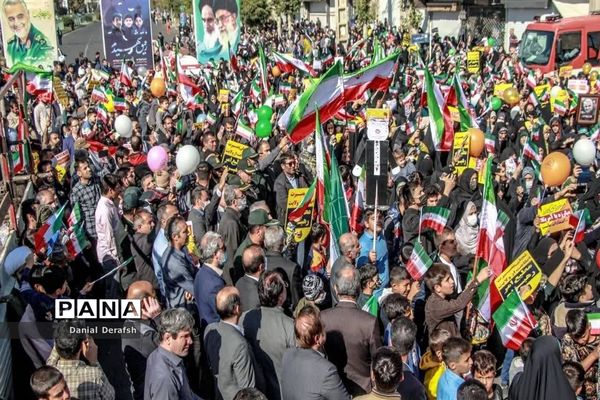 برگزاری راهپیمایی یوم الله ۱۳ آبان در شهرستان ساوجبلاغ