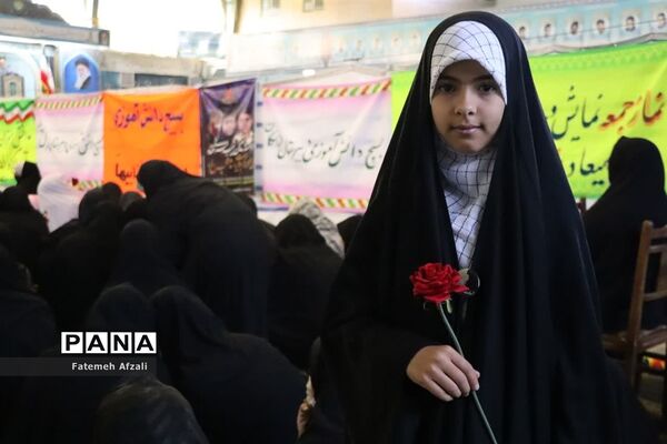 حضور پرشور دانش‌آموزان شهرستان اقلید در راهپیمایی روز عزت آفرینی