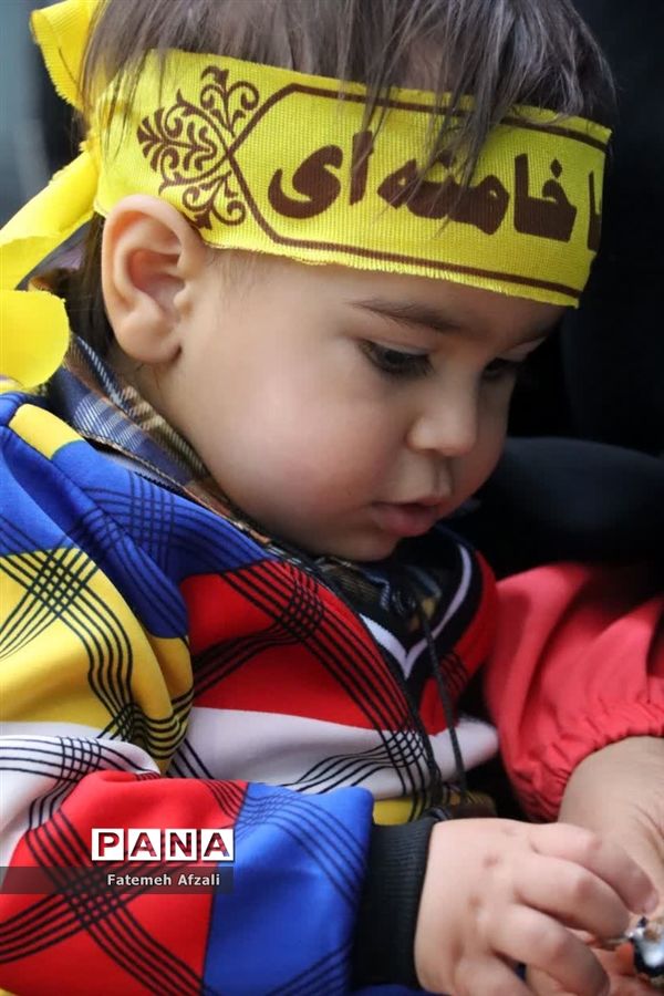 حضور پرشور دانش‌آموزان شهرستان اقلید در راهپیمایی روز عزت آفرینی