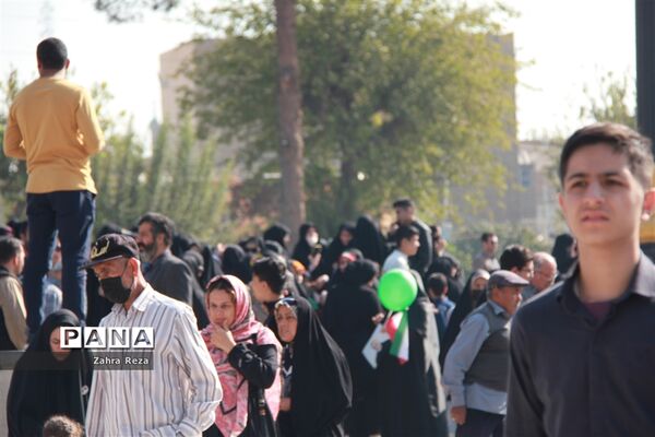راهپیمایی ۱۳ آبان در شهرستان ورامین