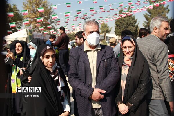 راهپیمایی ۱۳ آبان در شهرستان ورامین