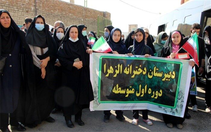 نشان دادن عشق به رهبر و  میهن اسلامی،  از ارزش‌های راهپیمایی 13 آبان  است