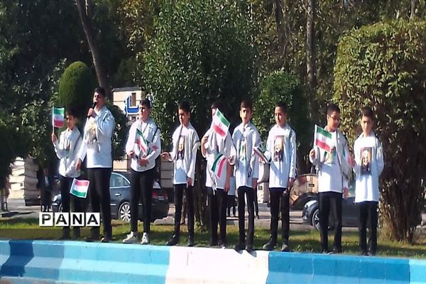 راهپیمایی 13 آبان در محمود آباد