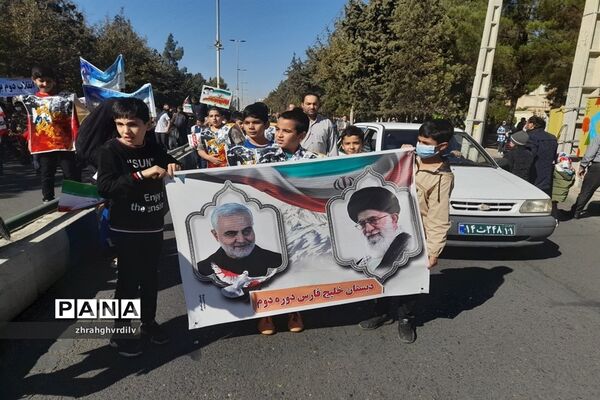راهپیمایی 13 آبان در قزوین-1