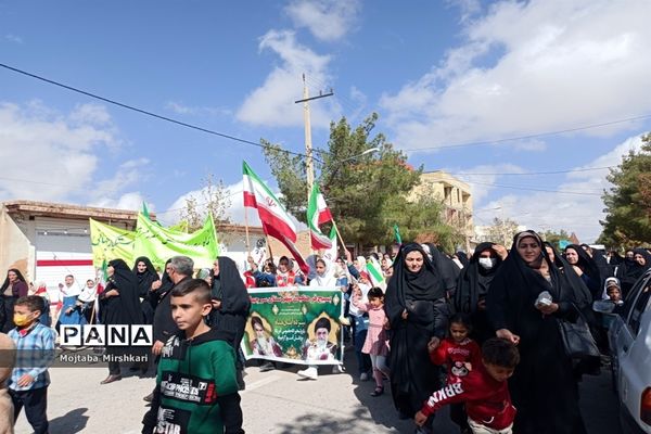 خروش مردم شهر سرچهان در راهپیمایی ۱۳ آبان