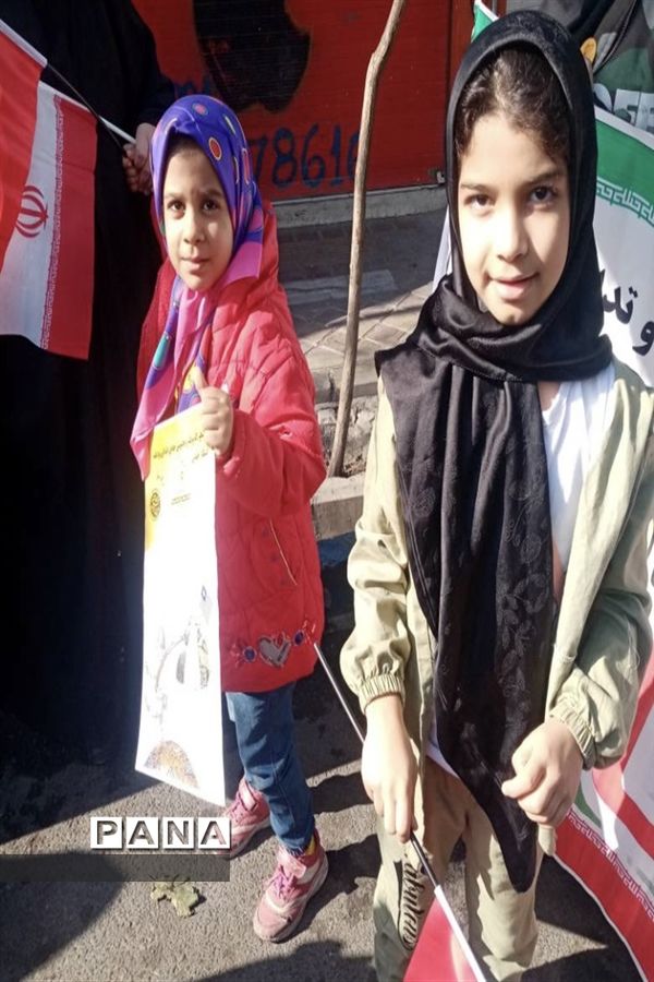 برگزاری راهپیمایی باشکوه و تاریخی ۱۳ آبان در ورامین