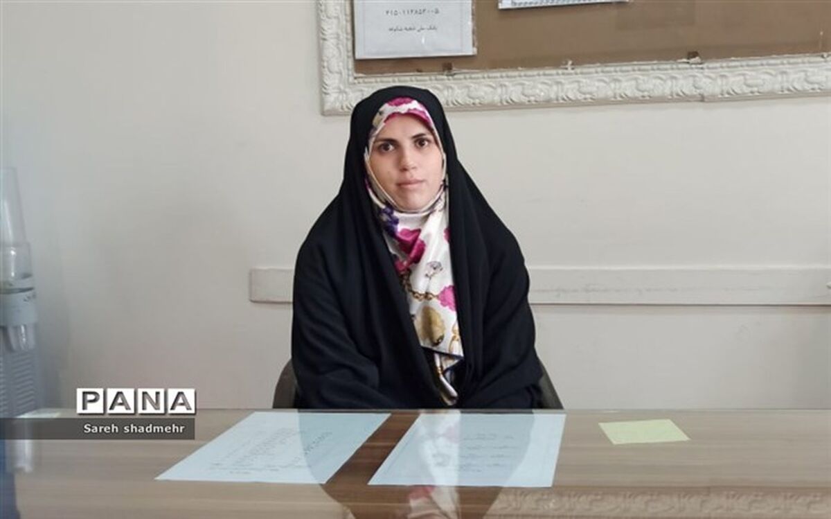 اقامه نماز ‌باید در رأس برنامه‌های درسی مدارس باشد