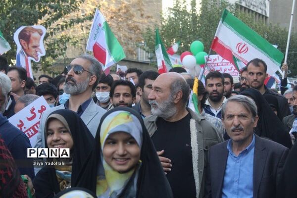اجتماع بزرگ و سراسری ۱۳ آبان در خیابان طالقانی