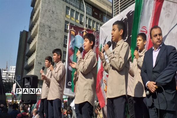 راهپیمایی یوم الله ۱۳ آبان در تهران