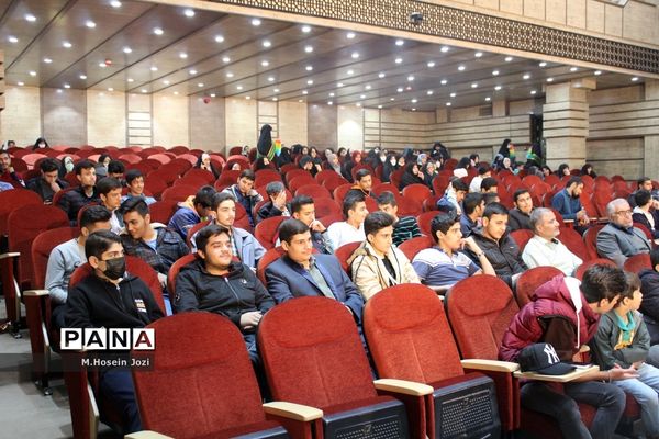 یادواره یک‌هزار شهید دانش‌آموز و فرهنگی درقم