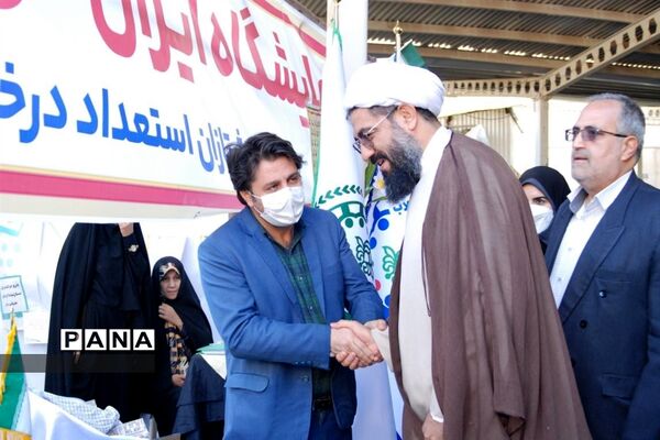 برپایی غرفه‌ ایران قوی با نخبه‌های ایرانی در مراسم 13 آبان