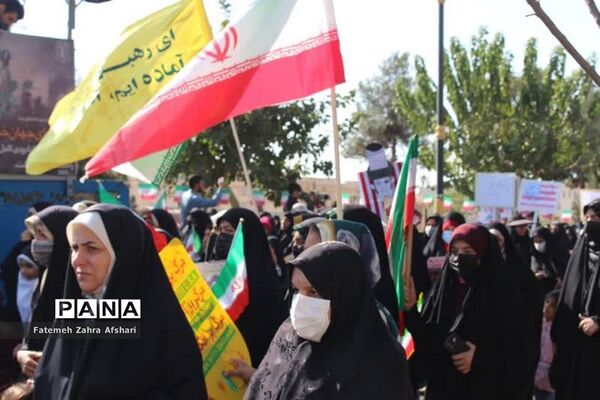 راهپیمایی یوم‌الله ۱۳ آبان در سمنان