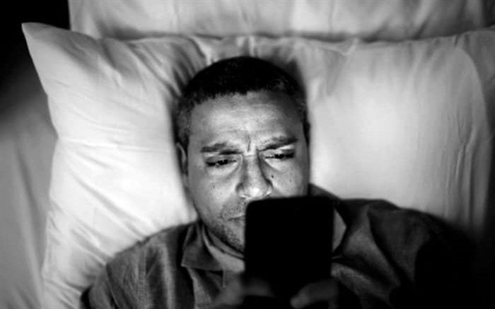 دیر خوابیدن چه بلایی سر انسان می‌آورد؟