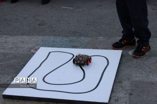 روز بازی و هیجان در مدرسه معلم ناحیه یک بهارستان