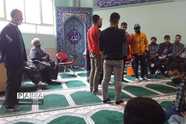 برگزاری جلسات  بصیرتی ویژه نوجوانان در دبیرستان ابن‌سینا رودهن