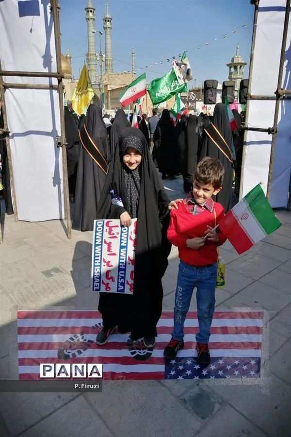 راهپیمایی یوم‌الله 13 آبان در قم - 5