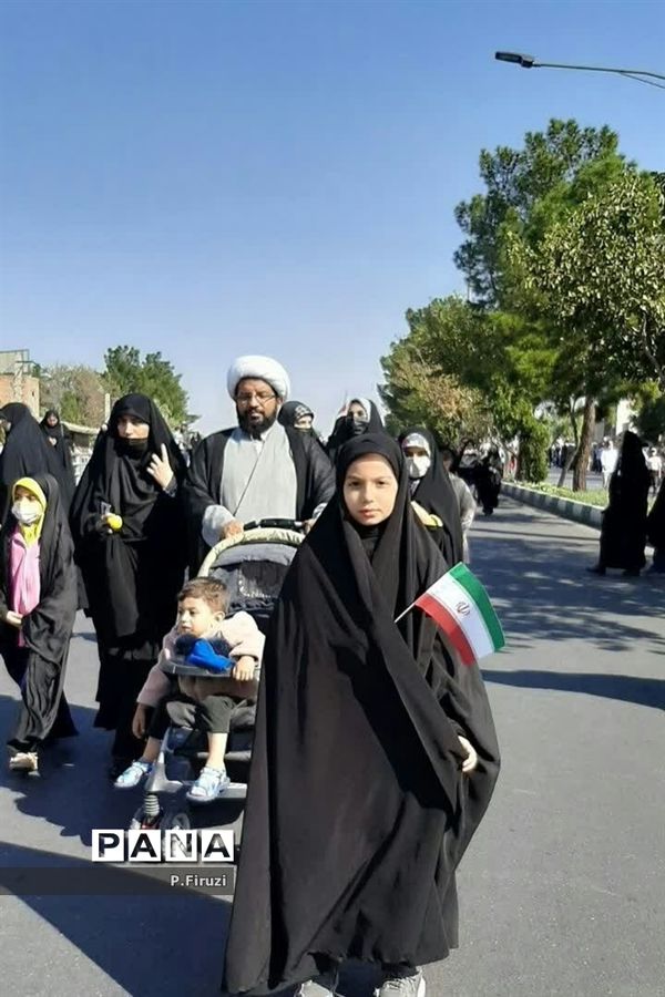 راهپیمایی یوم‌الله 13 آبان در قم - 5