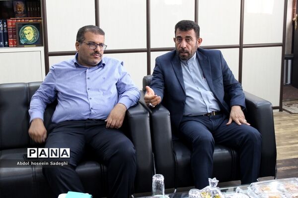 نشست مسئولان بانک تجارت با مدیرکل آموزش و پرورش استان بوشهر