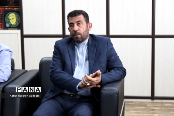 نشست مسئولان بانک تجارت با مدیرکل آموزش و پرورش استان بوشهر