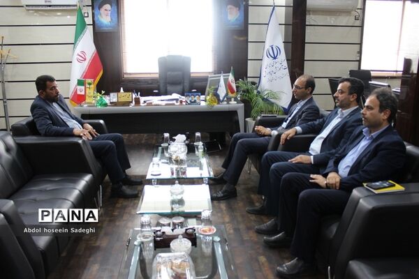 نشست مسئولان بانک تجارت با مدیرکل آموزش و پرورش استان بوشهر