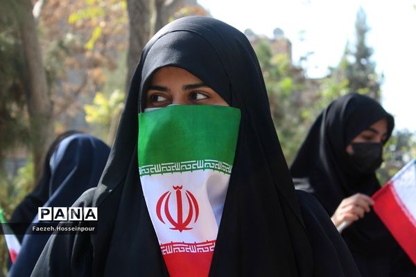 برگزاری پویش تکریم پرچم در بهارستان‌دو