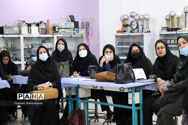 برگزاری کارگاه آموزشی تخصصی در پژوهش‌سرای دانش‌آموزی شهید‌خوشبخت بوشهر