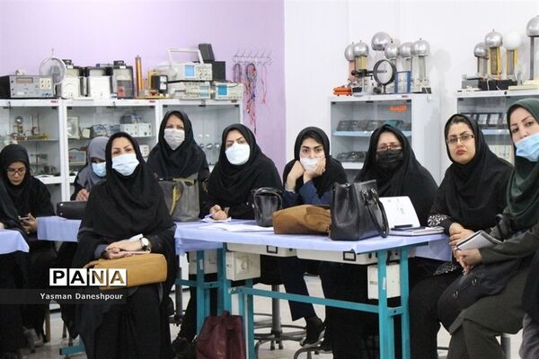 برگزاری کارگاه آموزشی تخصصی در پژوهش‌سرای دانش‌آموزی شهید‌خوشبخت بوشهر