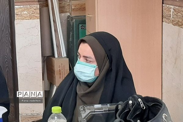 برگزاری جلسات کیفیت‌بخشی تربیتی مدیران مدارس در رودهن