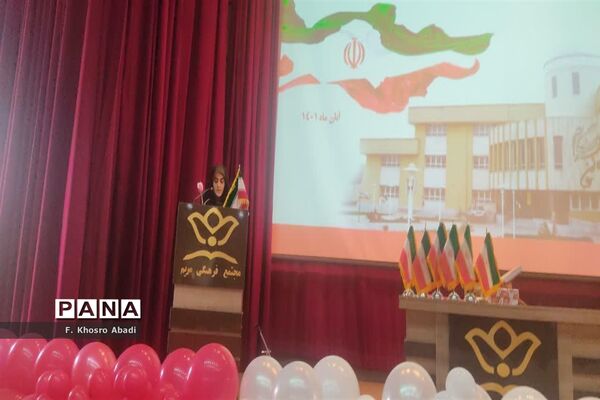 تقدیر از برگزیدگان جشنواره ایران قوی و قداست پرچم